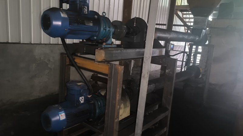metric screw feeder